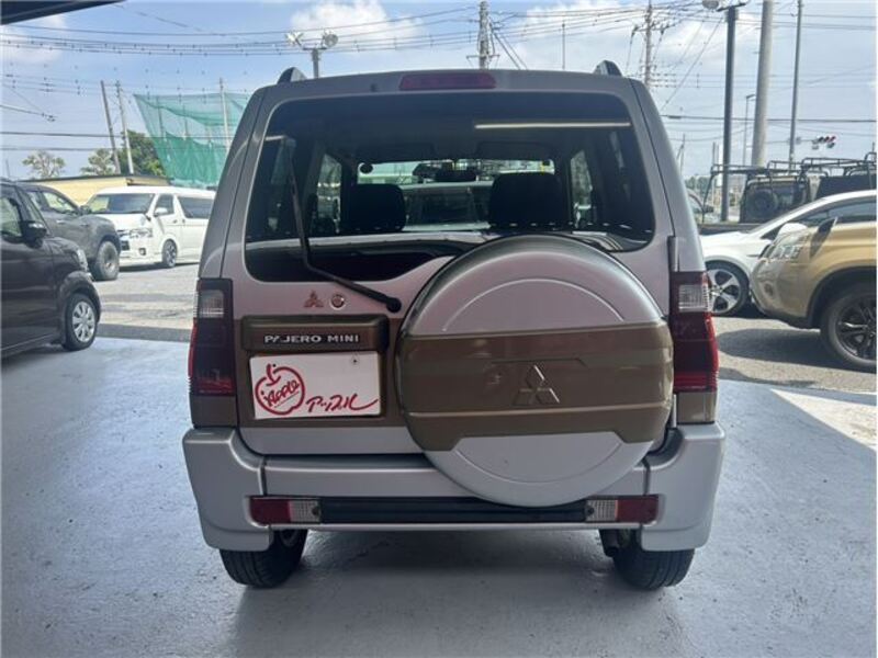 PAJERO MINI