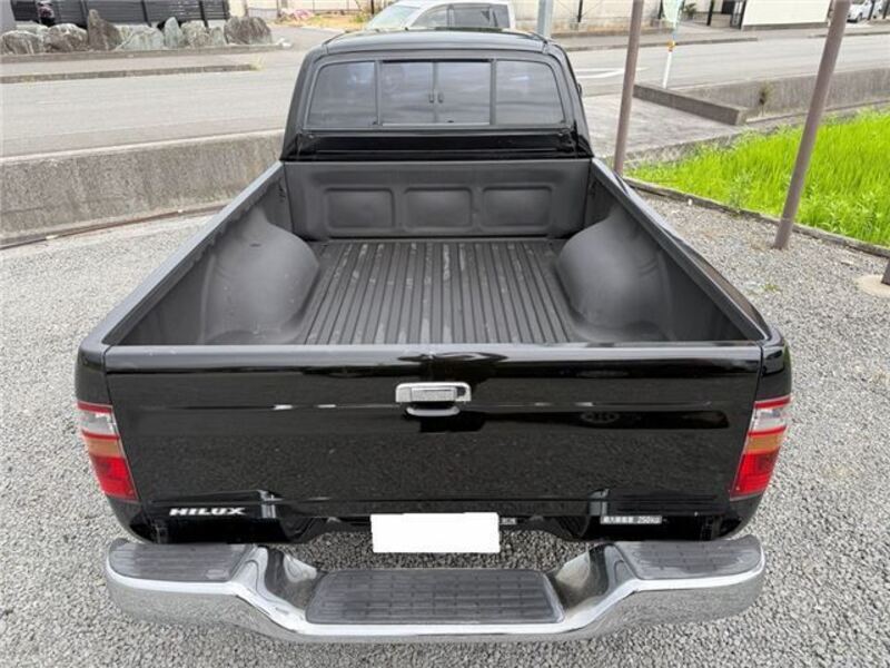 HILUX
