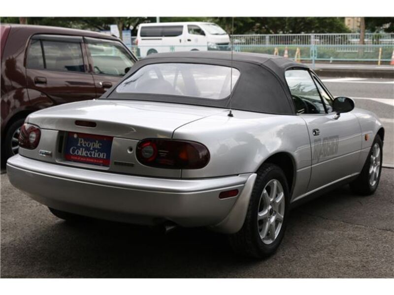 EUNOS ROADSTER