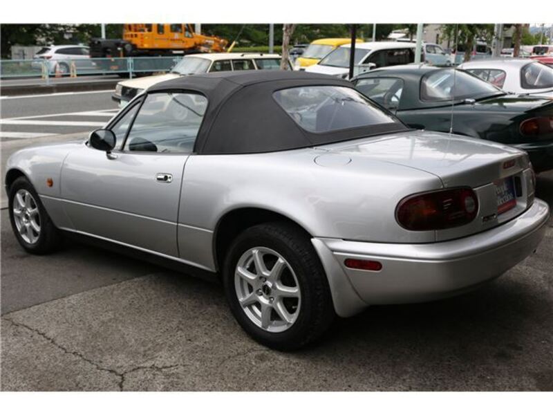 EUNOS ROADSTER