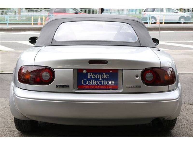 EUNOS ROADSTER
