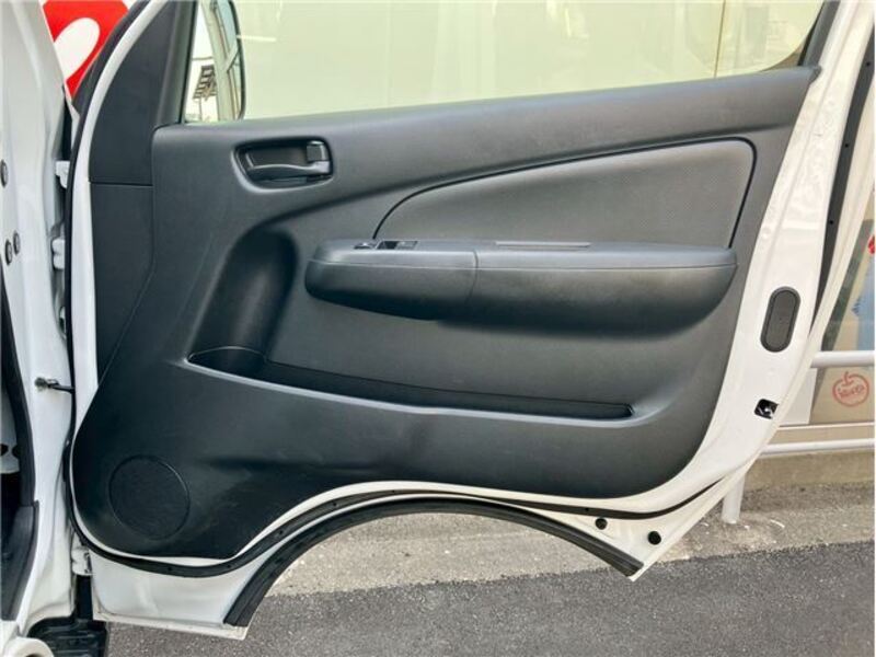 CARAVAN VAN