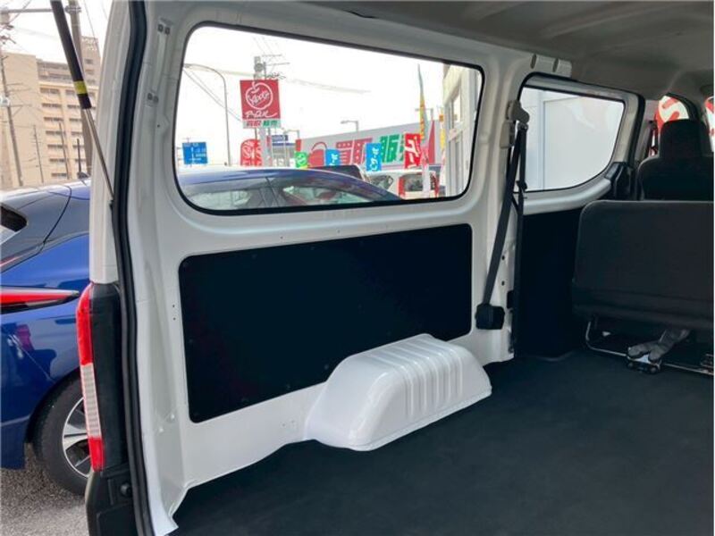 CARAVAN VAN