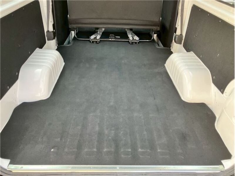 CARAVAN VAN