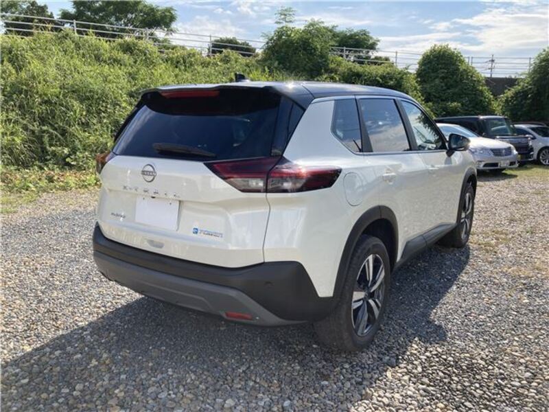 X-TRAIL