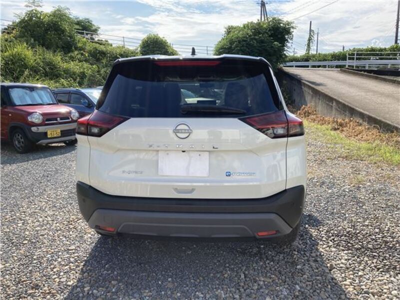 X-TRAIL