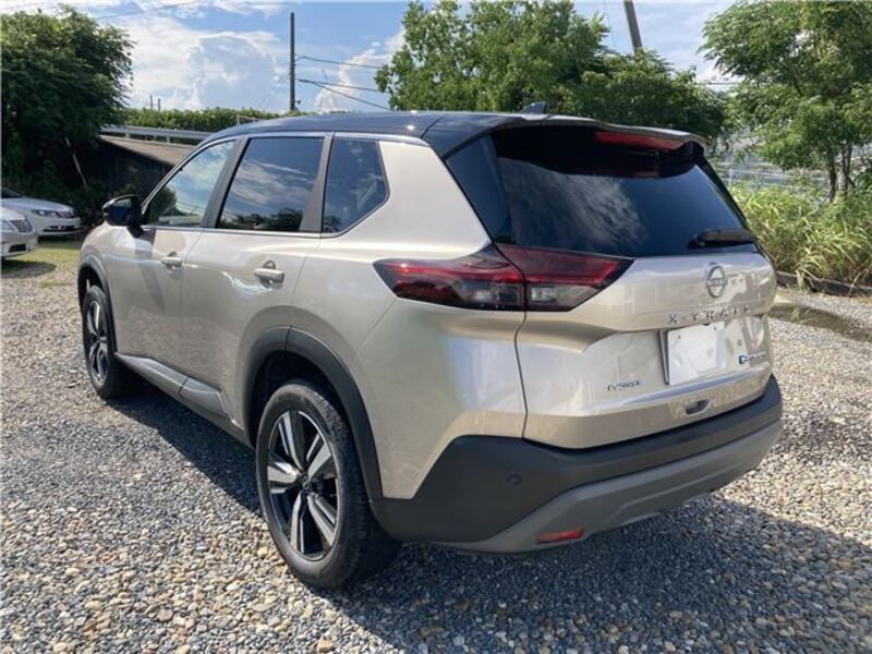 X-TRAIL