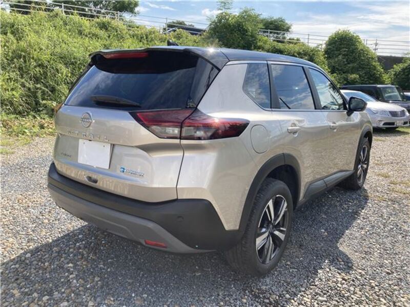 X-TRAIL