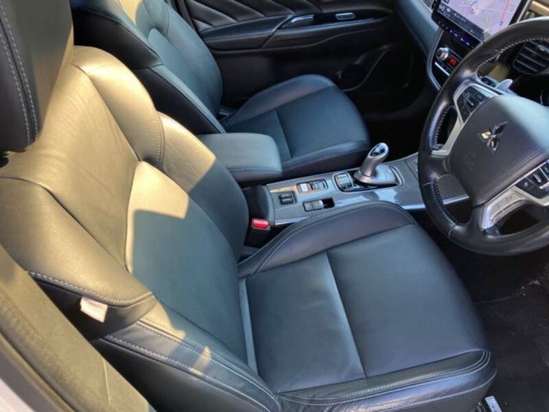 OUTLANDER PHEV