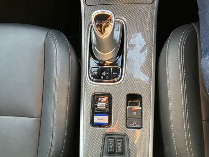 OUTLANDER PHEV