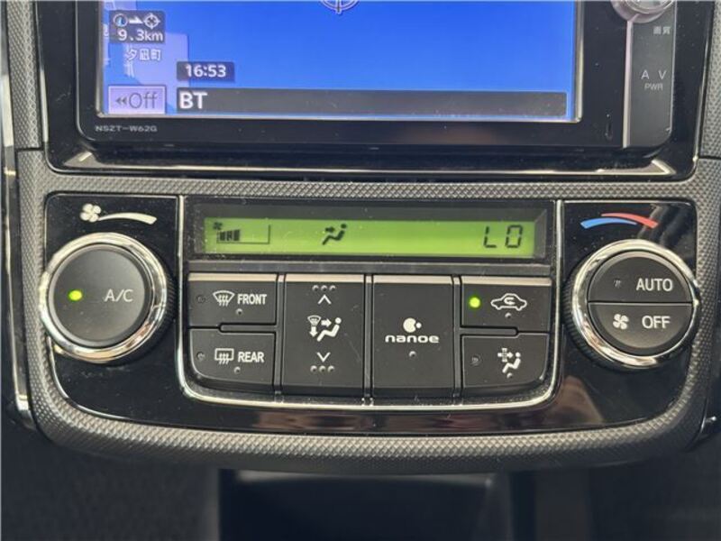 COROLLA AXIO