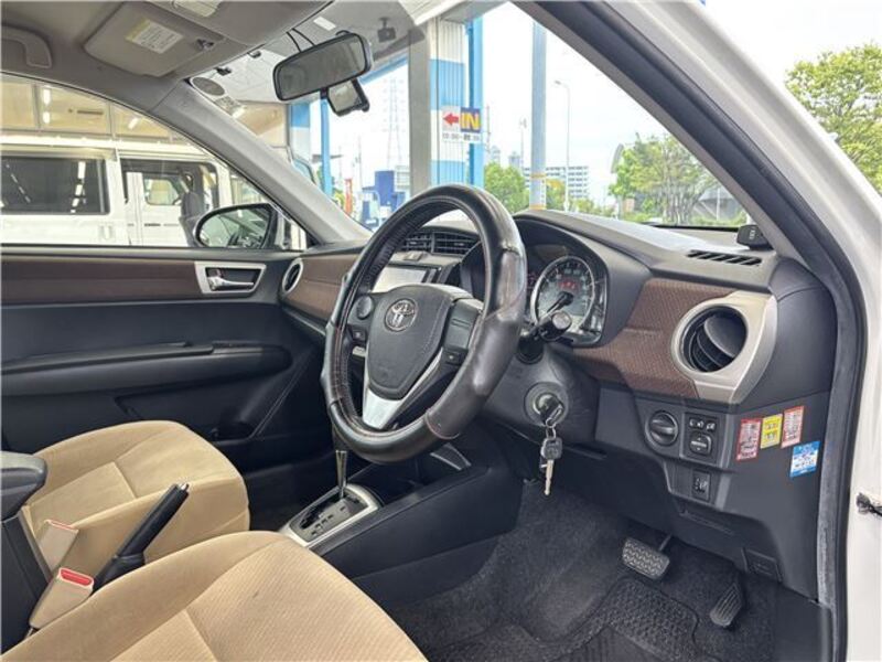 COROLLA AXIO
