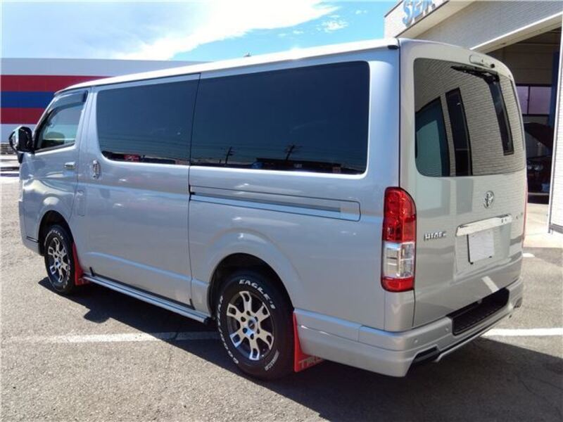 HIACE VAN