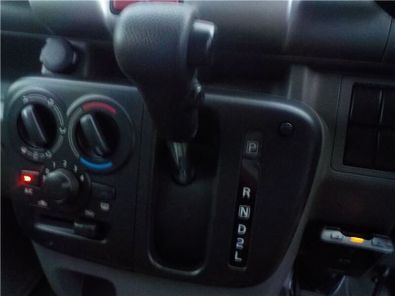 MINICAB VAN