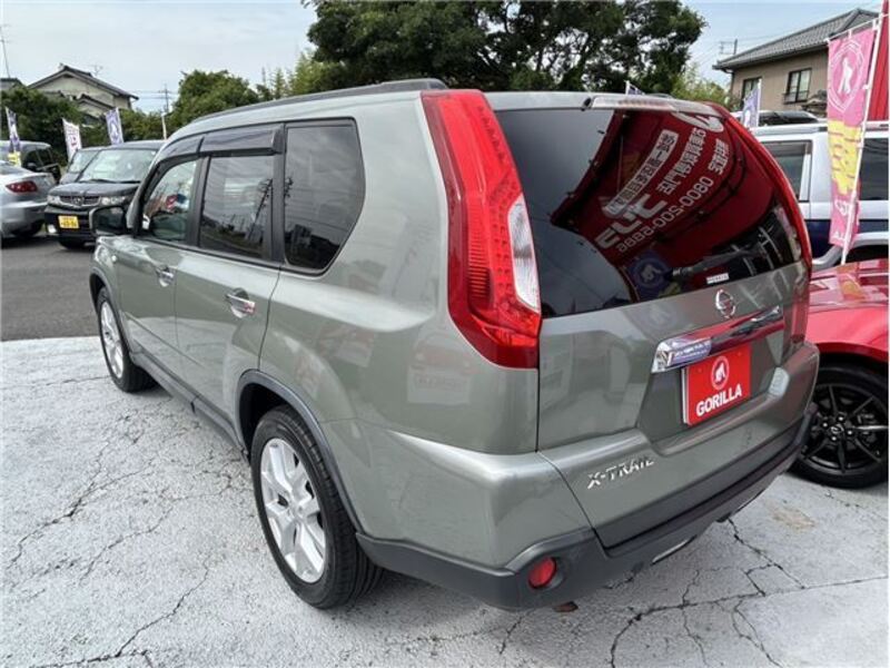 X-TRAIL