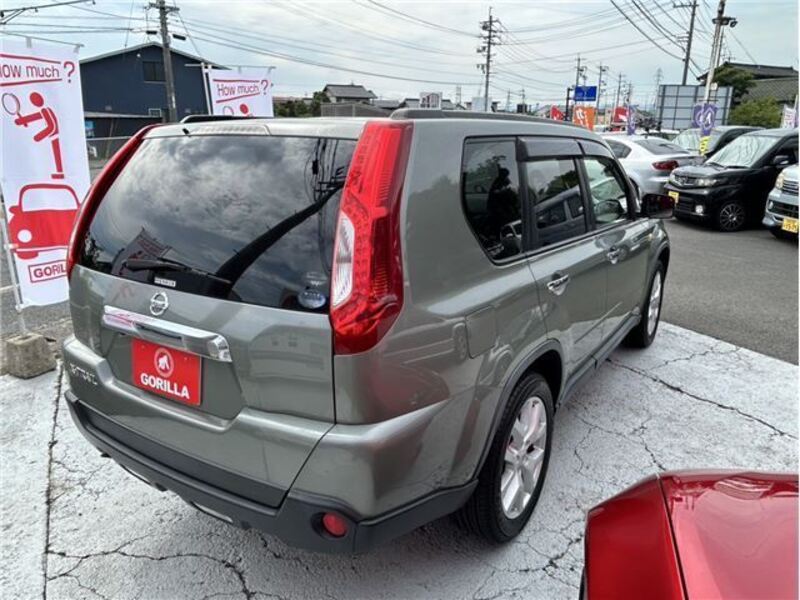 X-TRAIL