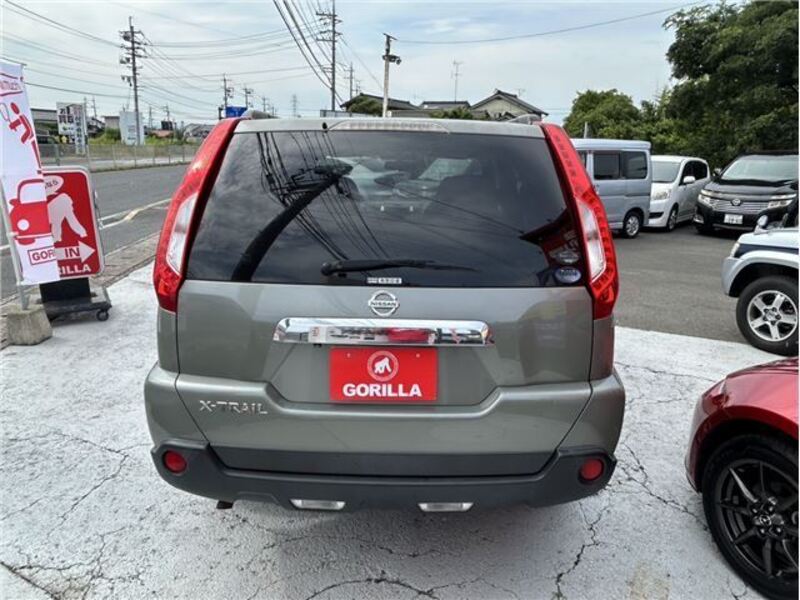 X-TRAIL