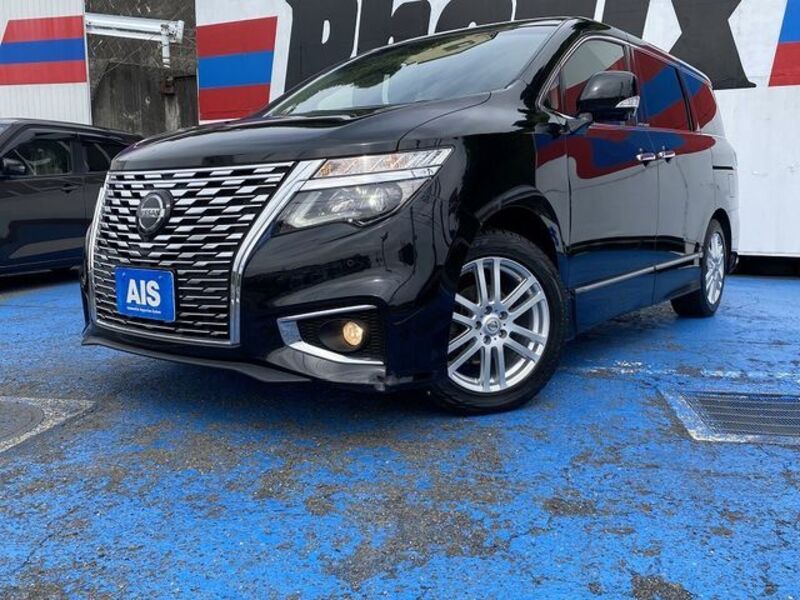 NISSAN ELGRAND