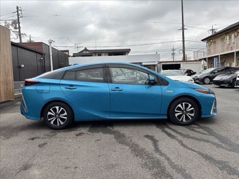 PRIUS PHV