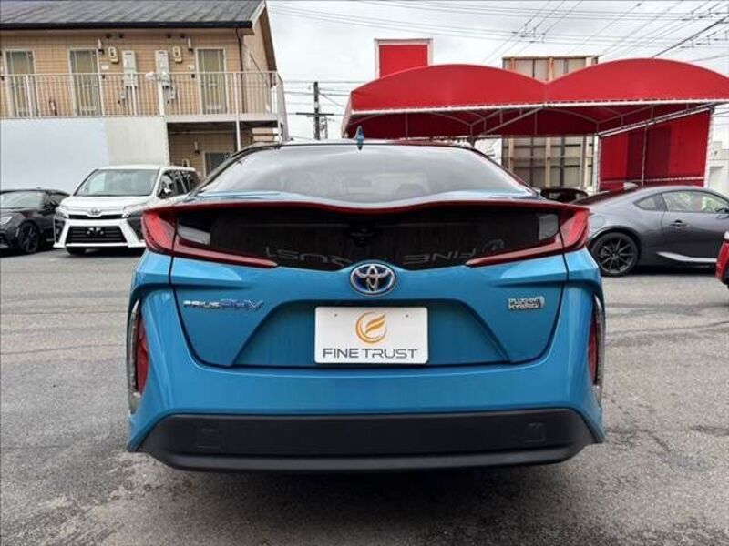 PRIUS PHV