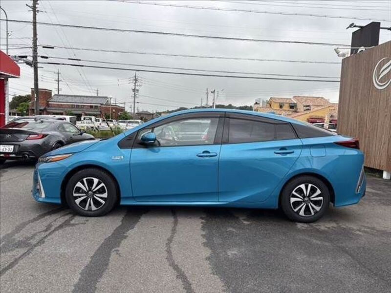 PRIUS PHV