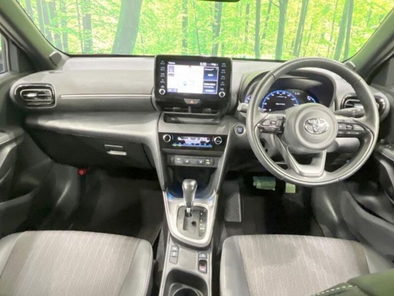 YARIS CROSS