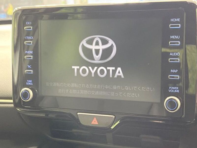 YARIS CROSS