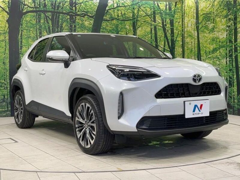 YARIS CROSS
