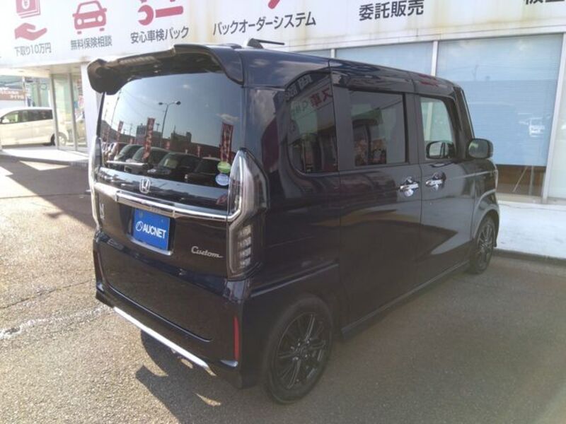 N BOX CUSTOM