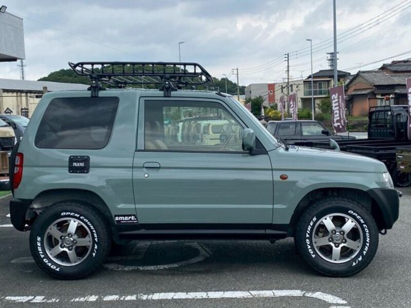 PAJERO MINI