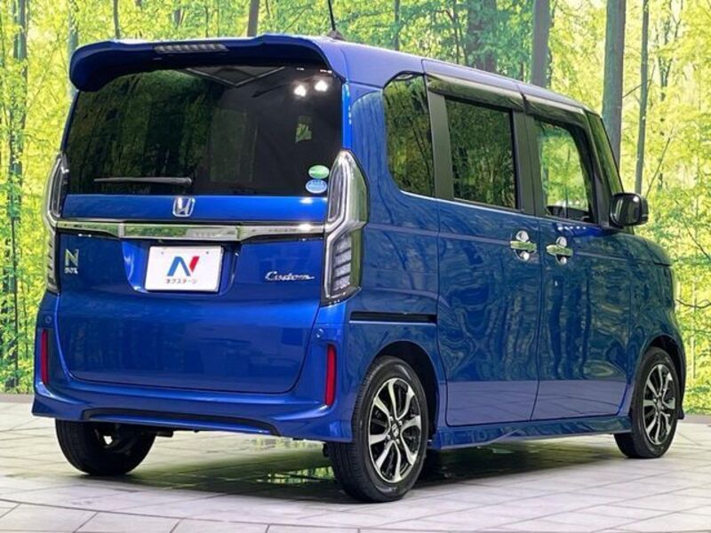 N BOX CUSTOM