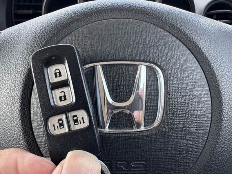 N BOX