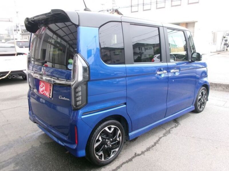 N BOX CUSTOM