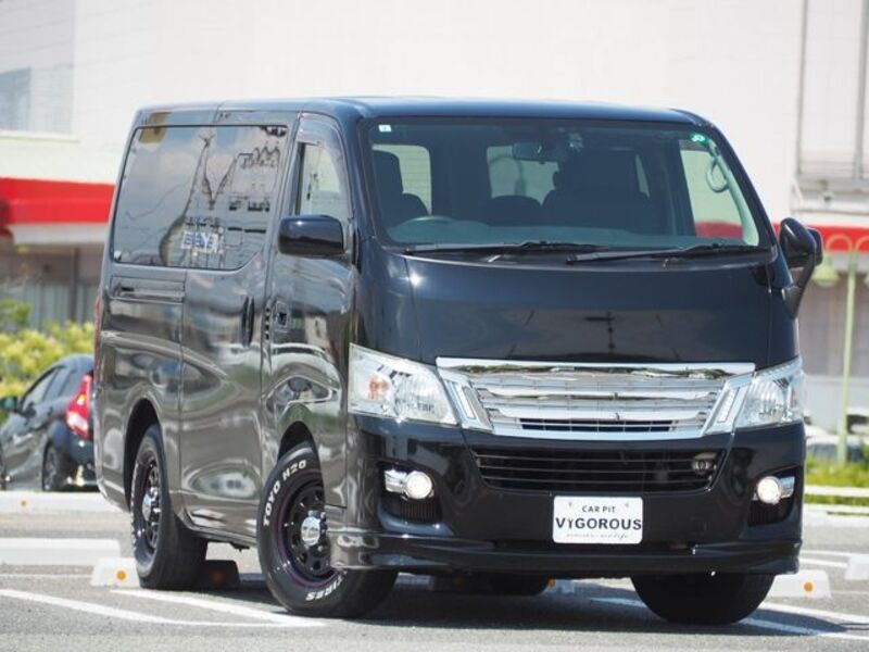 NV350 CARAVAN-0