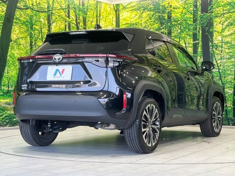 YARIS CROSS