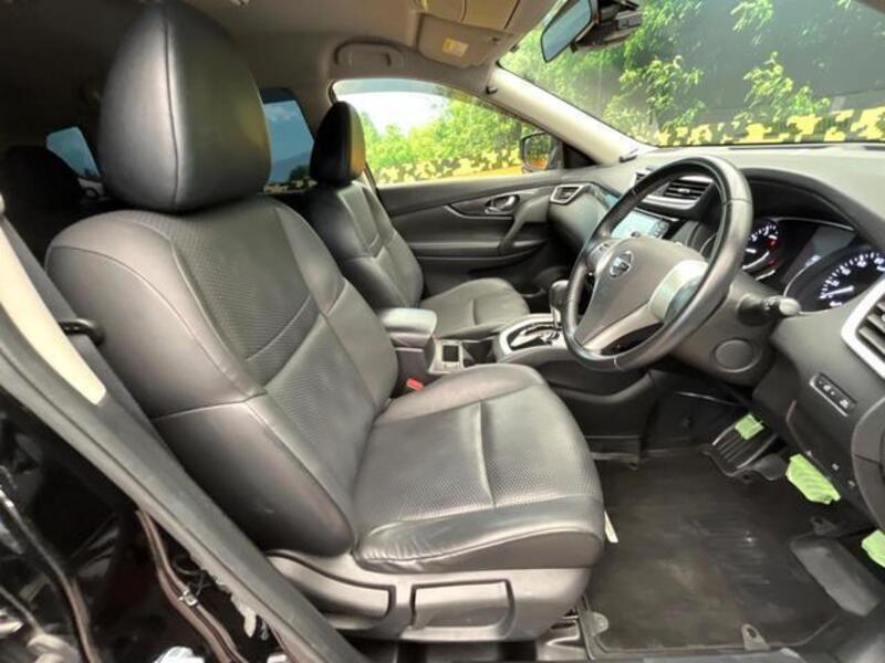 X-TRAIL