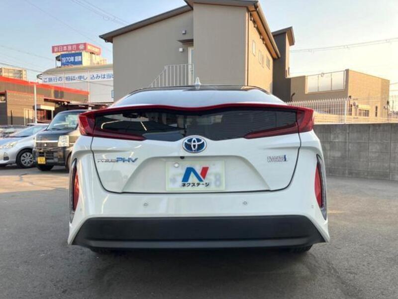 PRIUS PHV