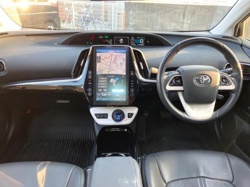 PRIUS PHV