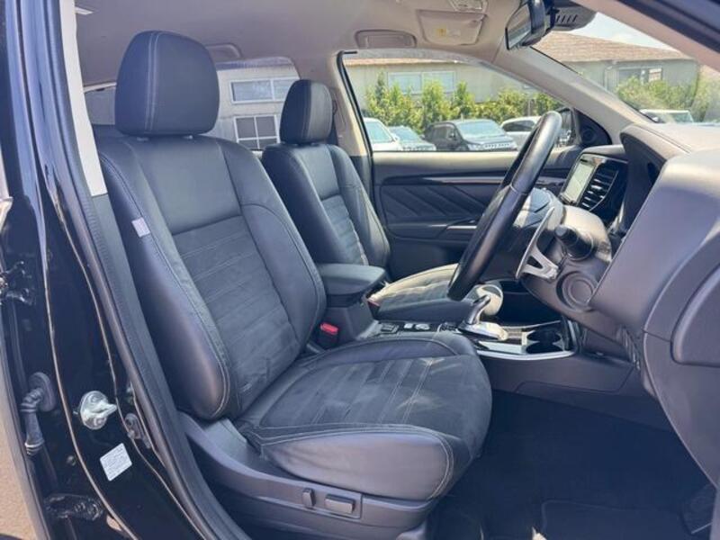 OUTLANDER PHEV