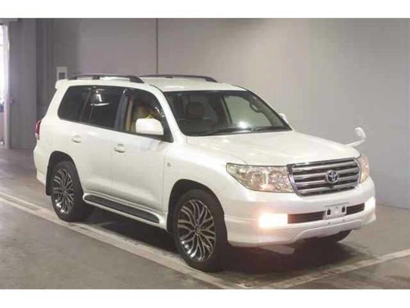 TOYOTA LAND CRUISER
