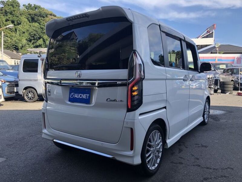 N BOX CUSTOM