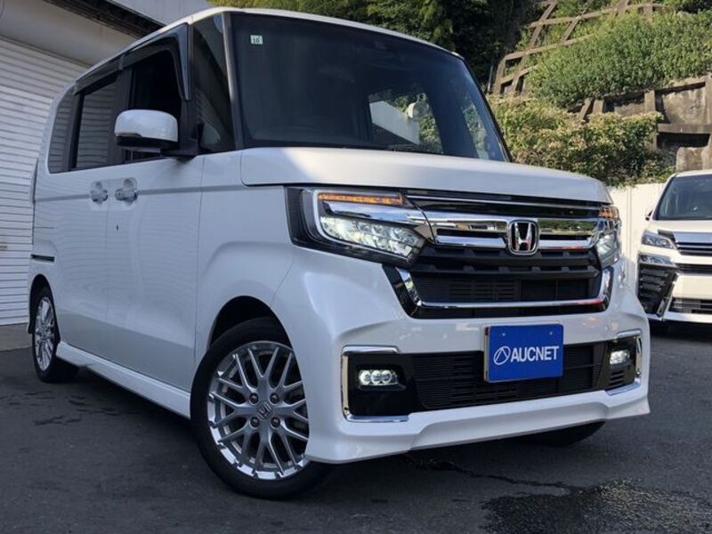 N BOX CUSTOM