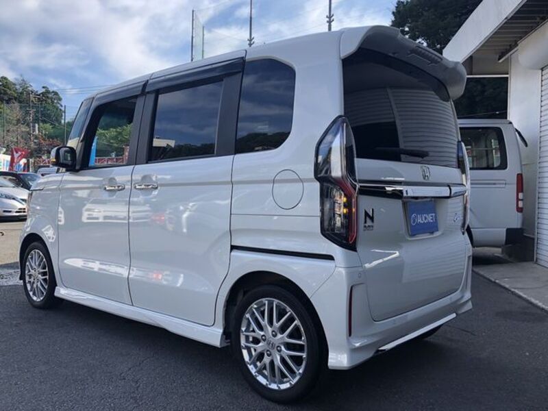 N BOX CUSTOM