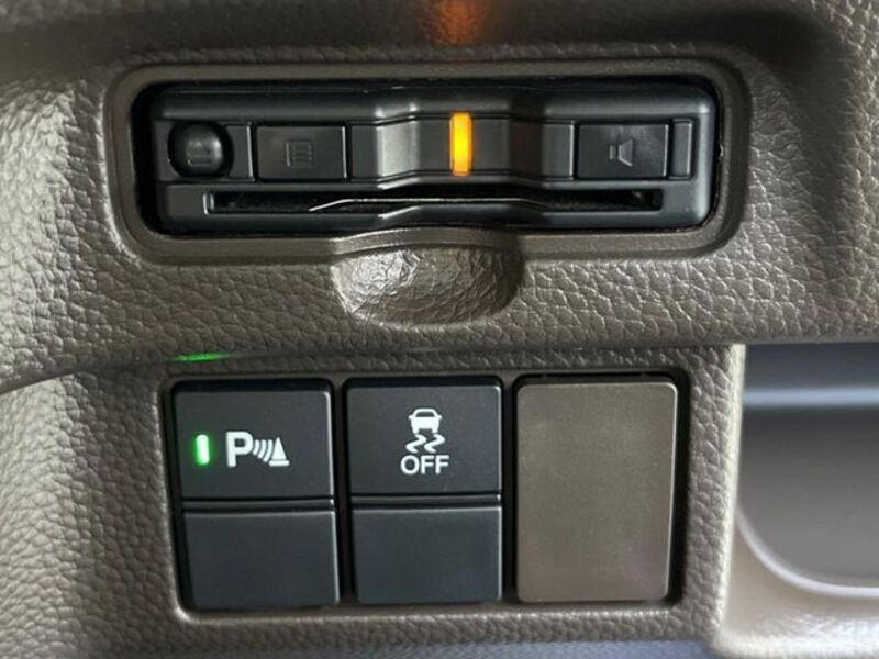 N BOX