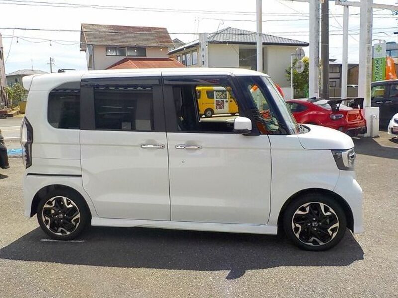 N BOX CUSTOM