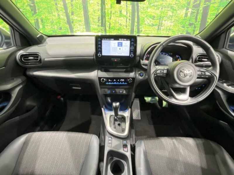 YARIS CROSS