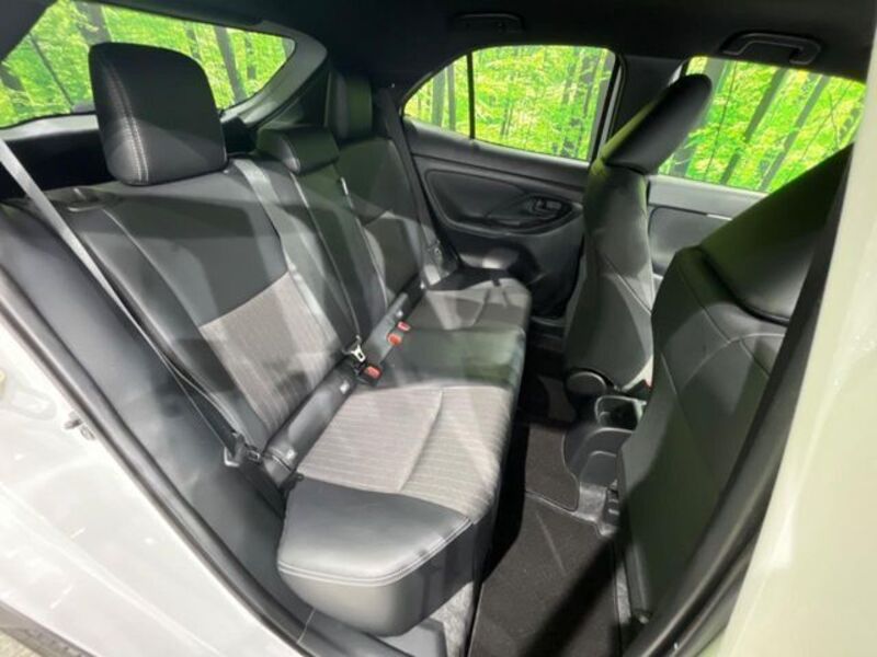 YARIS CROSS
