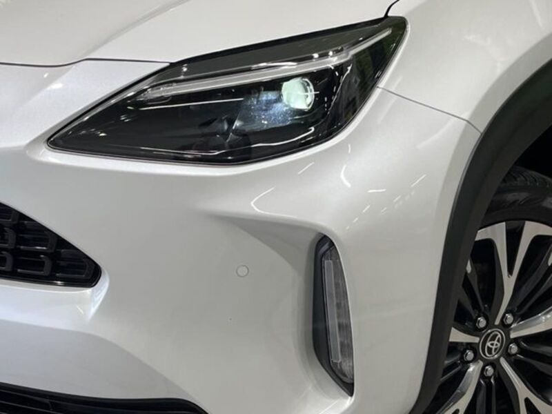YARIS CROSS
