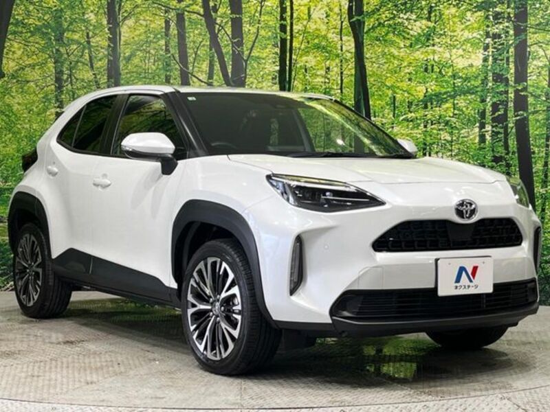 YARIS CROSS