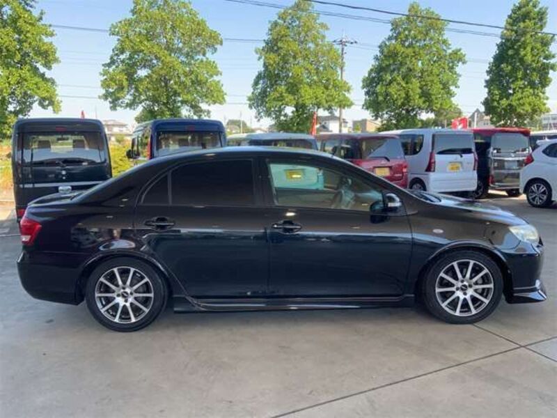 COROLLA AXIO